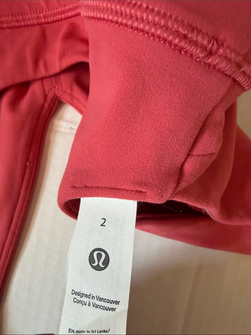 Lululemon Align V-Neck Bra Light Support, A/B Or C/D Lipgloss Size 2 View 4